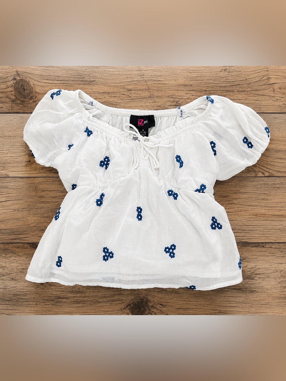 Iz Byer girl White Peasant Top with Navy Blue Floral Embroidery S 7/8